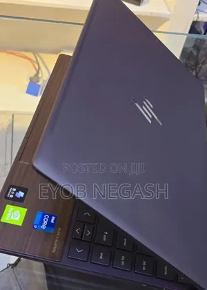 New Laptop HP Spectre 14 16GB Intel Core I7 SSD 1T