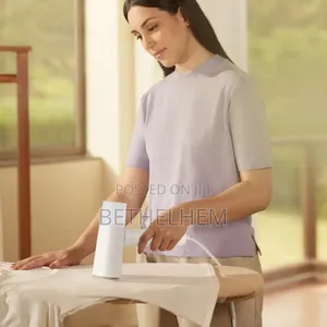 Photo - Xiaomi Handheld Garment Steamer