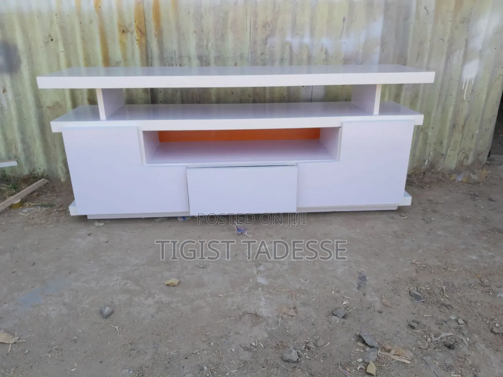 Tv Stand ሜትር ከ ሀያ እስከ 43' Inch መያዝ የሚችል