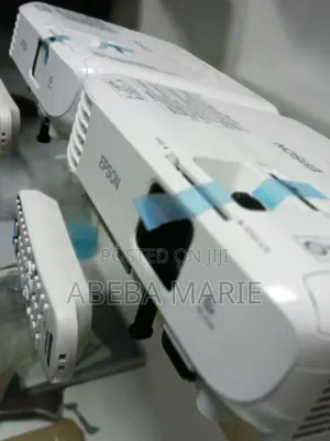 Photo - Epson Projector With Bag Remote Model