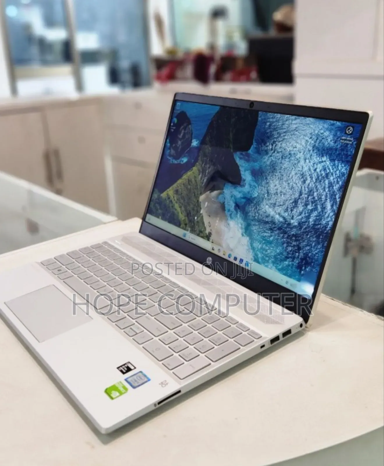 New Laptop HP Pavilion 15 8GB Intel Core I5 SSD 128GB