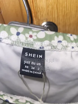 Shein Skirt Floral Size Xs