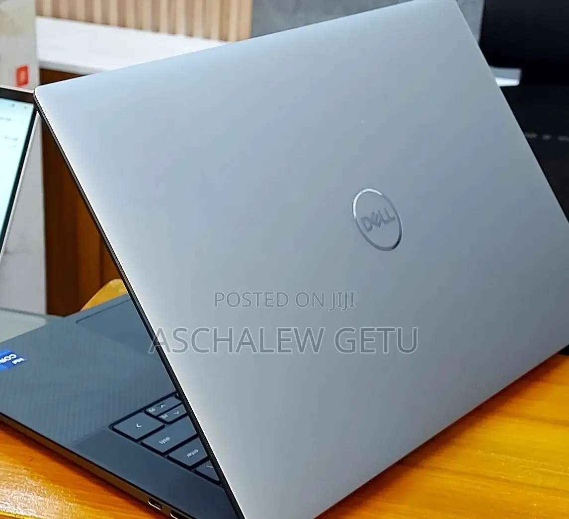 New Laptop Dell Inspiron 15 32GB Intel Core I9 SSD 1T