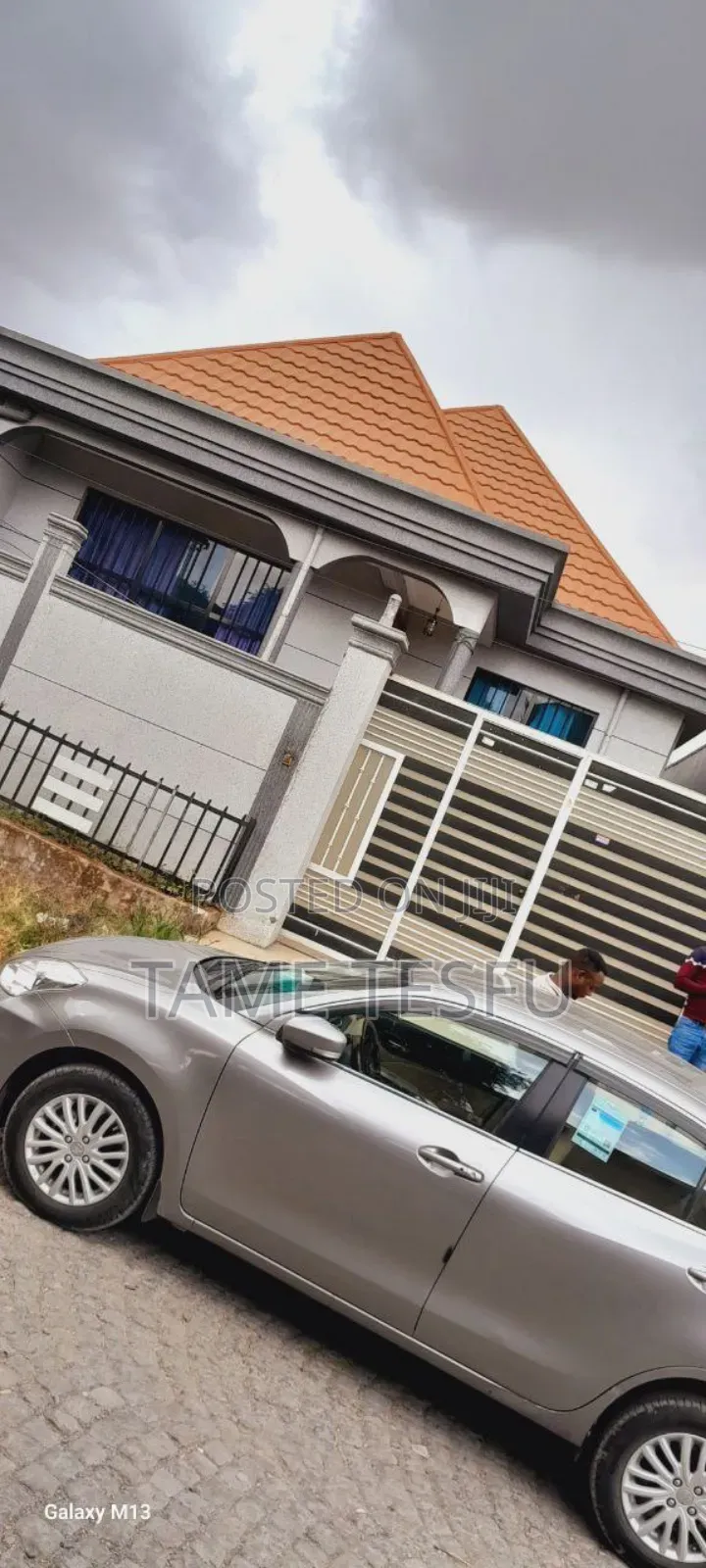 Furnished 3bdrm House in Summit Compound, Bole for sale