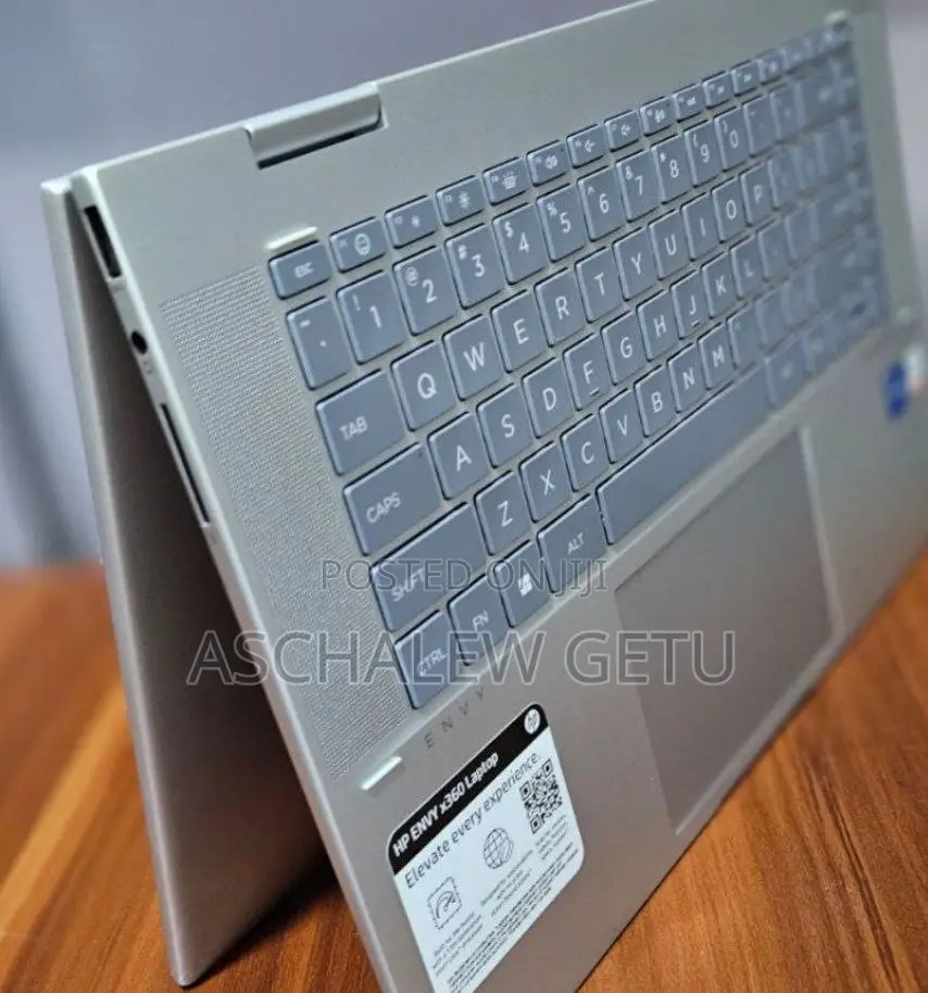 New Laptop HP Envy X360 8GB Intel Core I5 SSD 512GB
