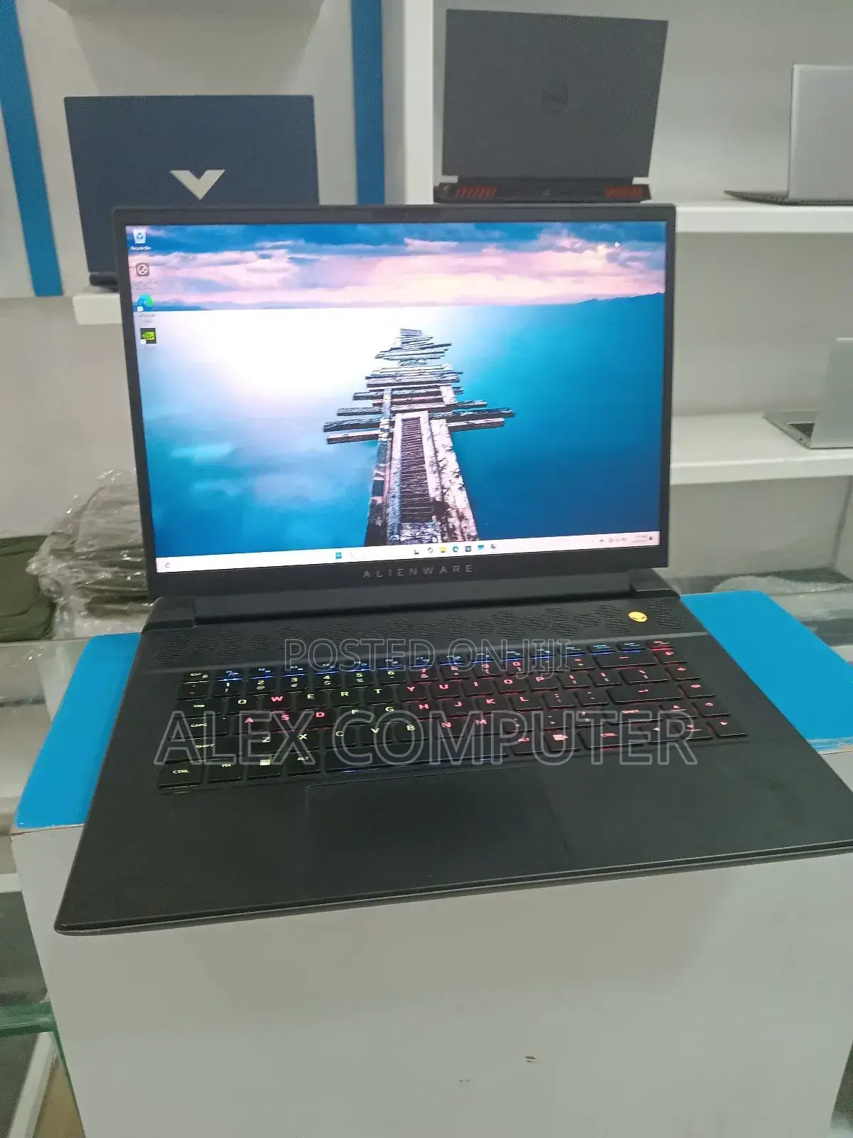 New Laptop Alienware Area-51m 16GB Intel Core I9 SSD 1T