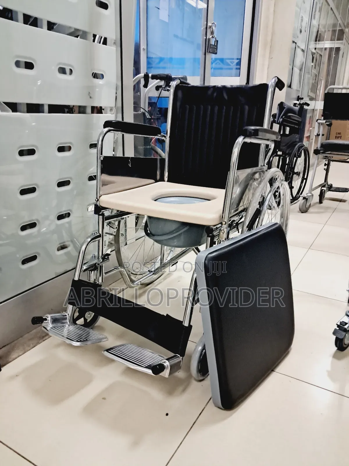 Toilet Wheelchair6wheelchair4wheelchair5wheelchair4wheelchai