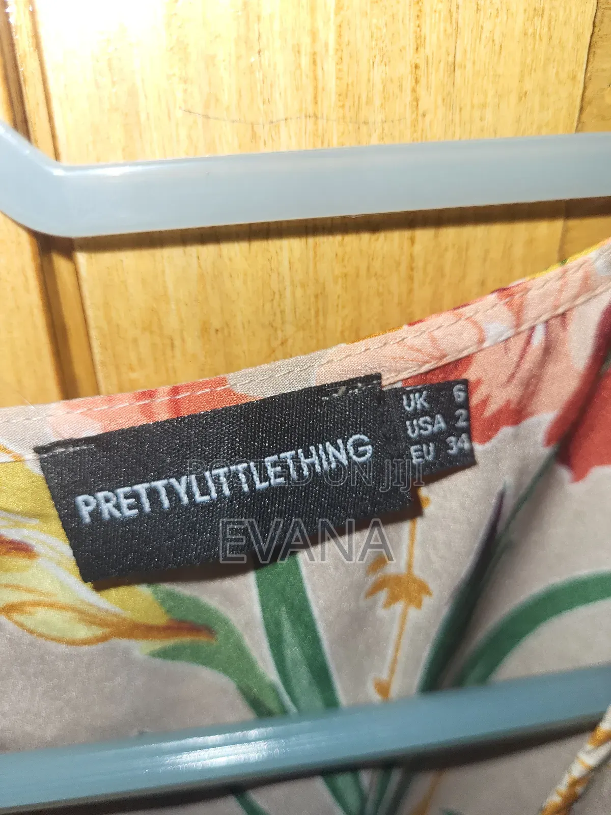 Beautiful Pretty Little Thing Floral Dress Size 6