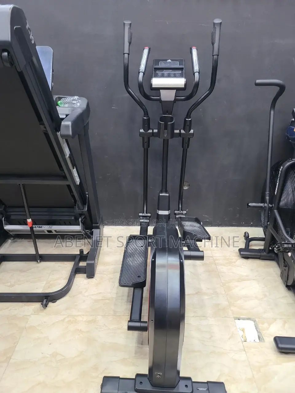 ዘመናዊ Home Use Adidas X21 Cross Trainer