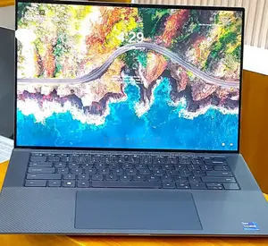 Photo - New Laptop Dell Inspiron 15 32GB Intel Core I9 SSD 1T
