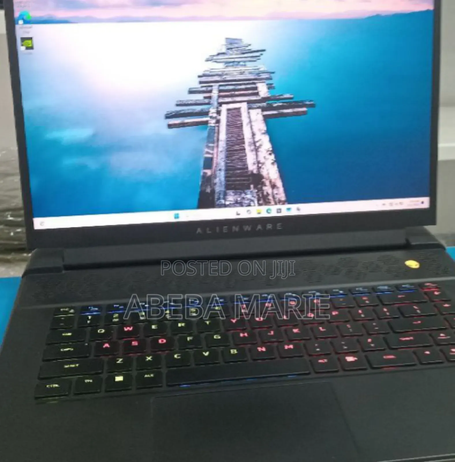New Laptop Alienware M17x R2 16GB Intel Core I9 SSD 1T