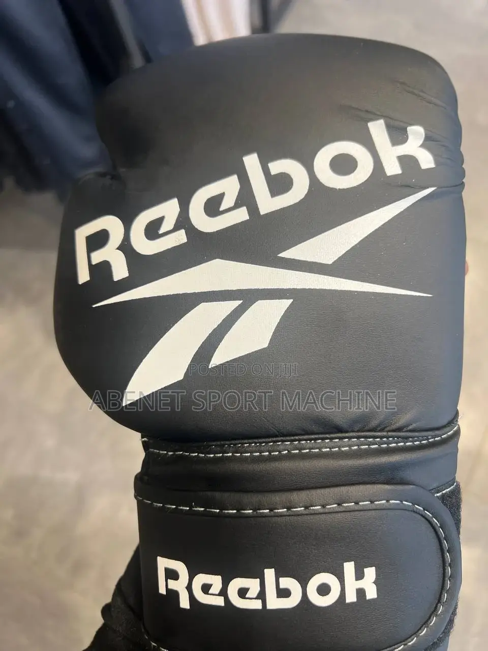 ኦርጅናል Reebok Boxing Gloves