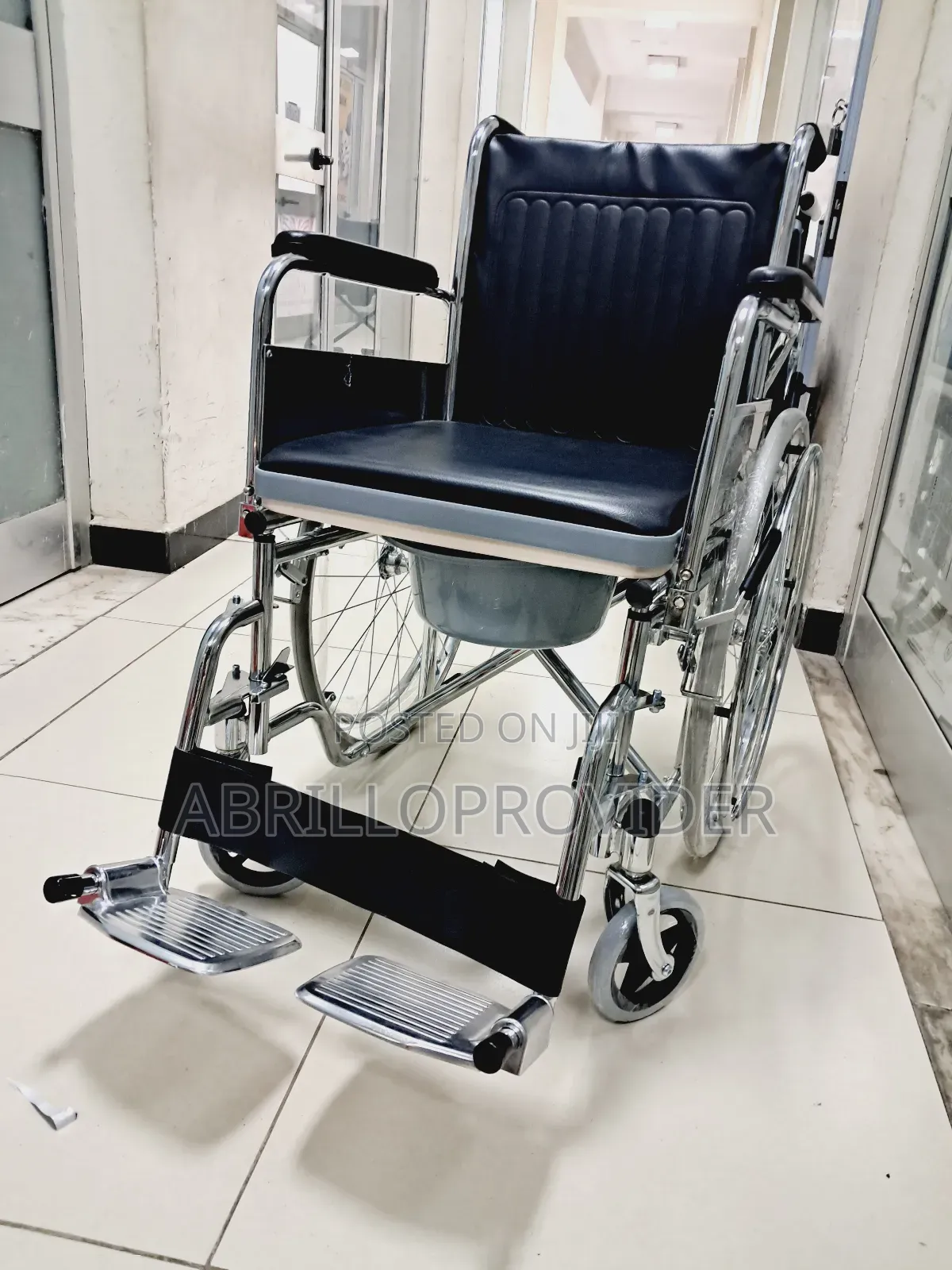 Toilet Wheelchair5wheelchair6wheelchair4wheelchair5wheelchai