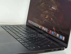 New Laptop Apple MacBook Pro 18GB Apple M3 SSD 512GB