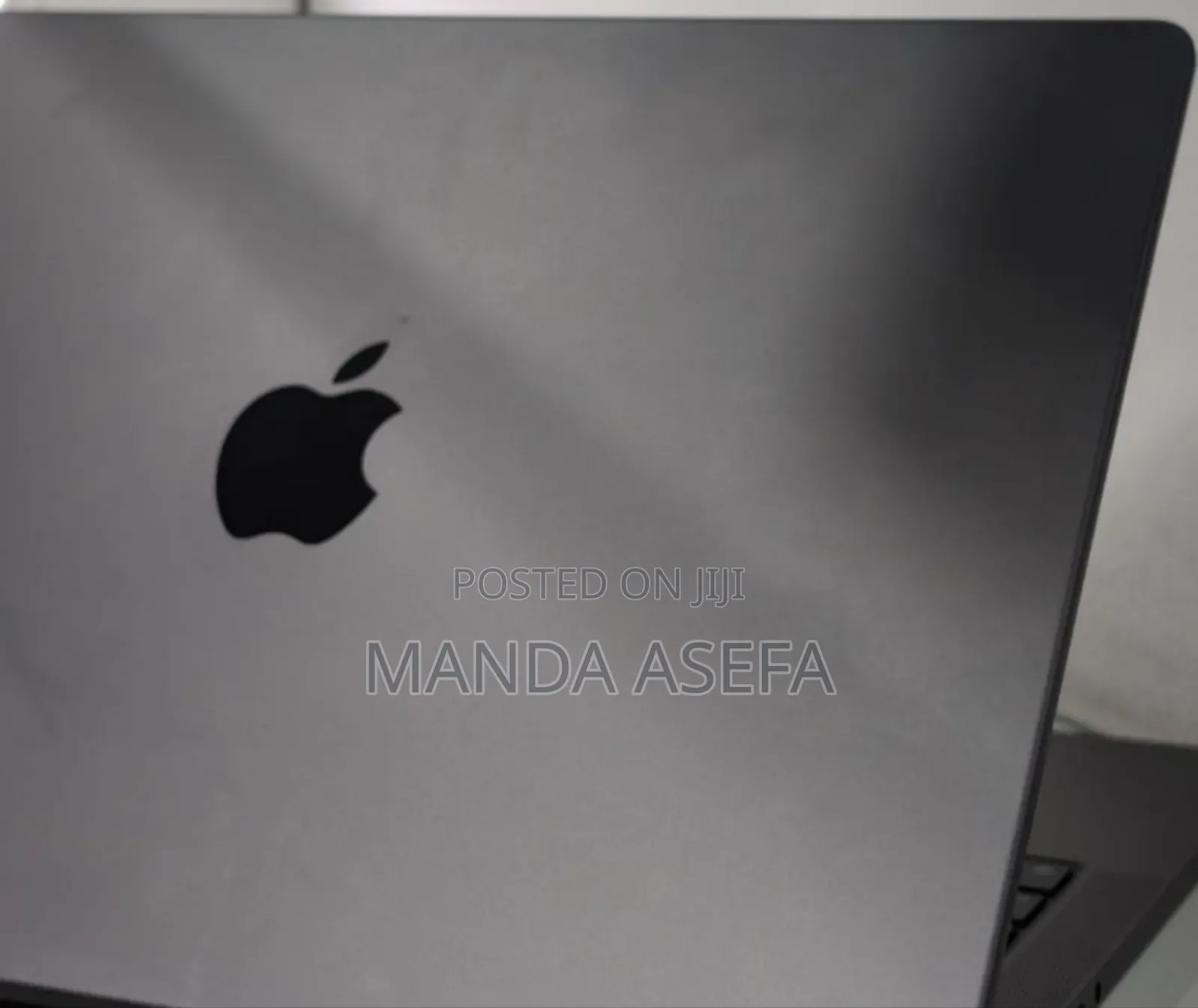 New Laptop Apple MacBook Pro 18GB Apple M3 SSD 512GB