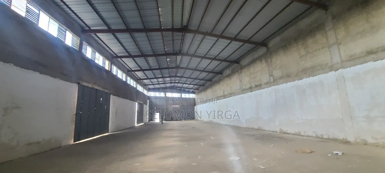 የሚሸጥ መጋዘን አለ