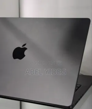 New Laptop Apple MacBook Pro 18GB Apple M3 SSD 512GB