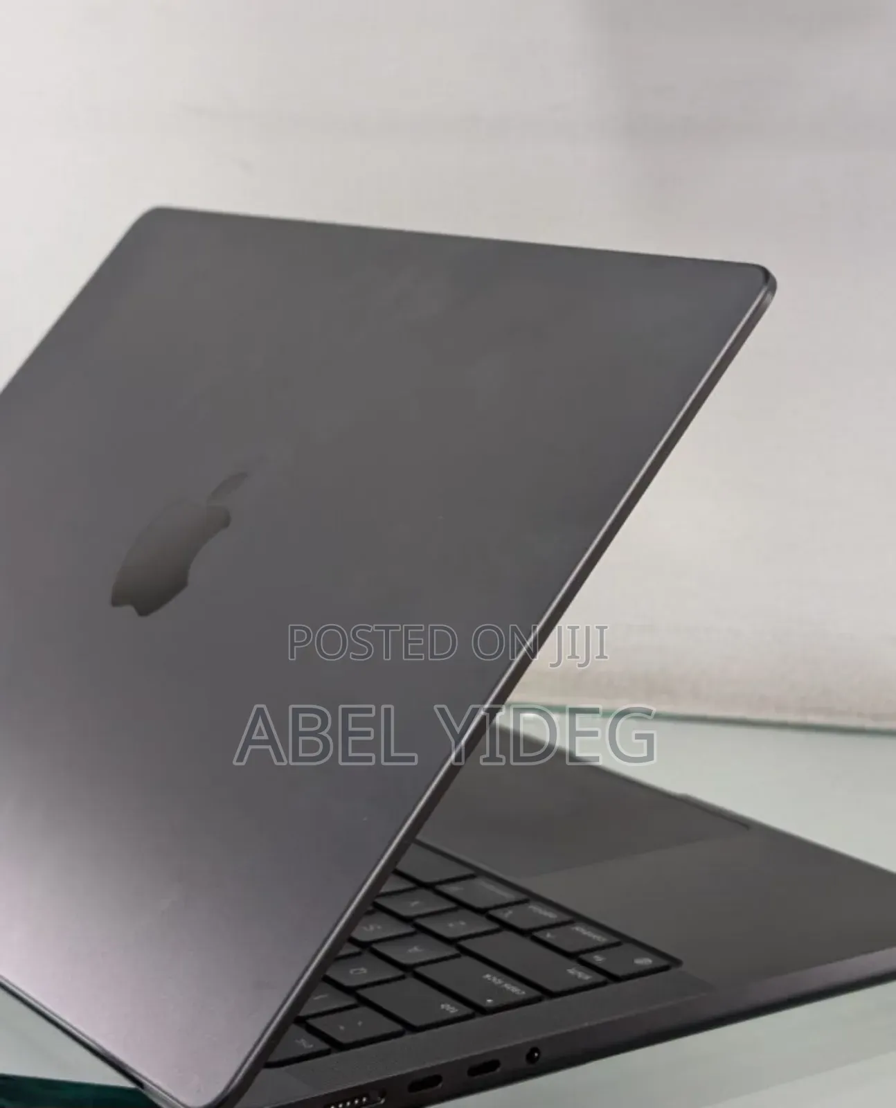 New Laptop Apple MacBook Pro 18GB Apple M3 SSD 512GB