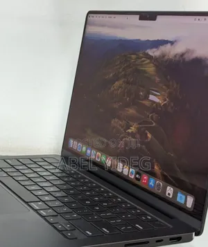 New Laptop Apple MacBook Pro 18GB Apple M3 SSD 512GB