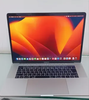 Photo - New Laptop Apple MacBook Pro 2017 16GB Intel Core I7 SSD 1T