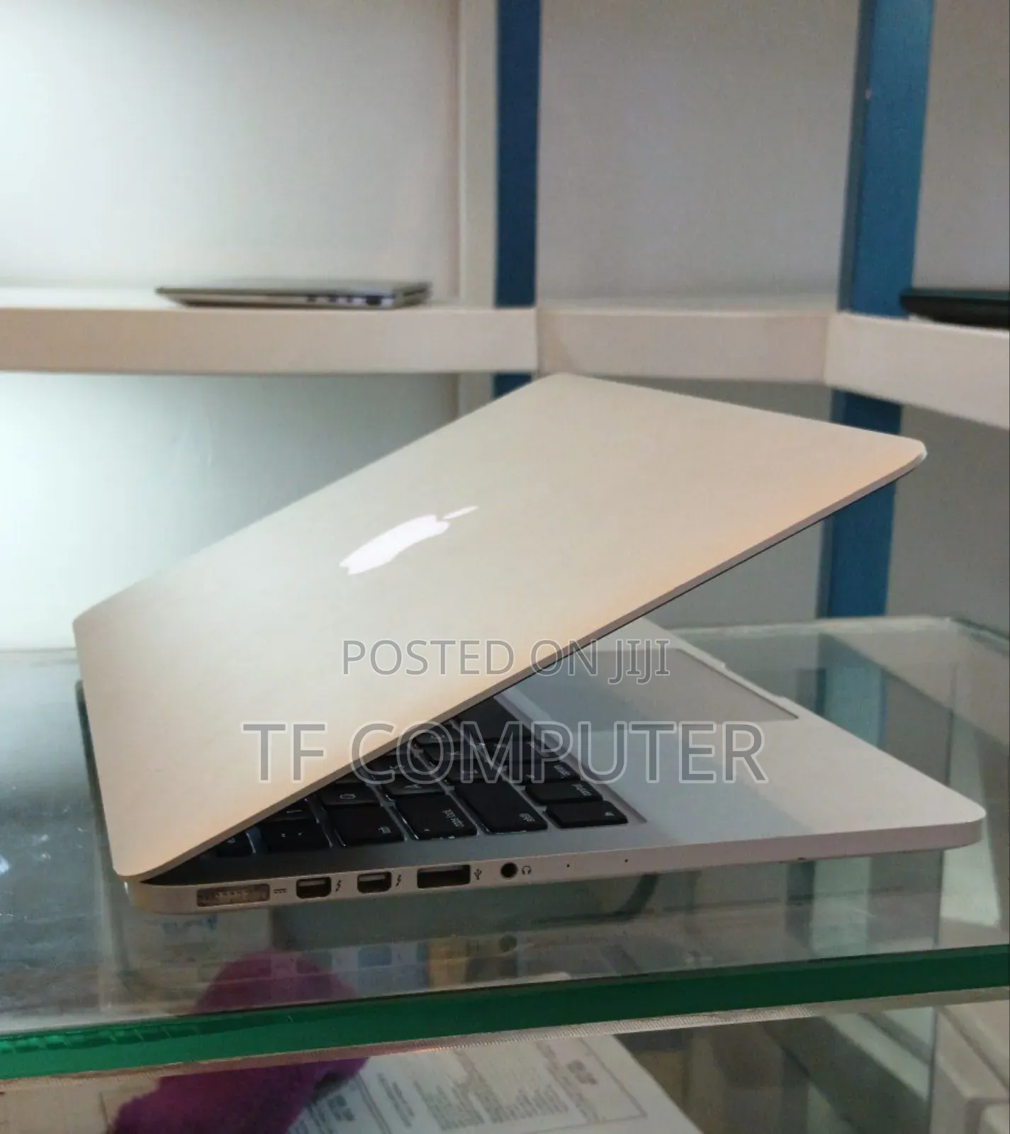 New Laptop Apple MacBook Pro 2015 8GB Intel Core I5 SSD 128GB