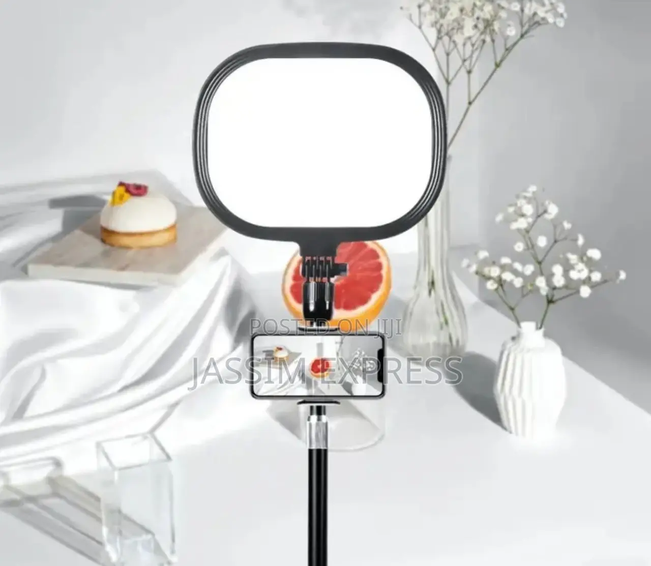 ተጣጣፊ የሆነ ስልክ መያዣ ያለው Fill Light + Desk Lamp