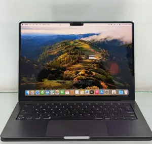 Photo - New Laptop Apple MacBook Pro 18GB Intel Core M3 SSD 512GB
