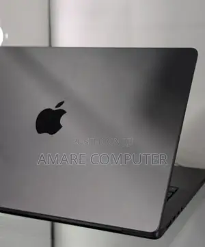 New Laptop Apple MacBook Pro 18GB Intel Core M3 SSD 512GB