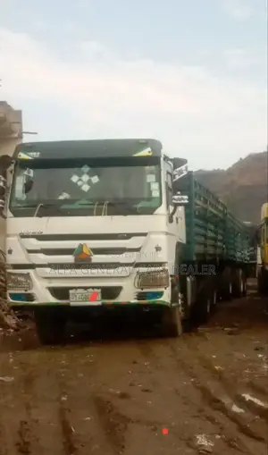 Photo - ከነ ተሳቢው 
ታርጋ A08* Bank 4.5 Millio አለበት