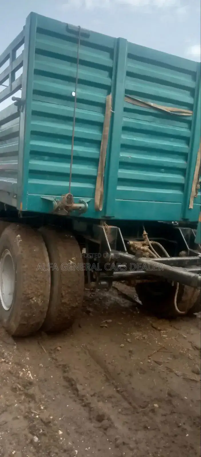 ከነ ተሳቢው 
ታርጋ A08* Bank 4.5 Millio አለበት