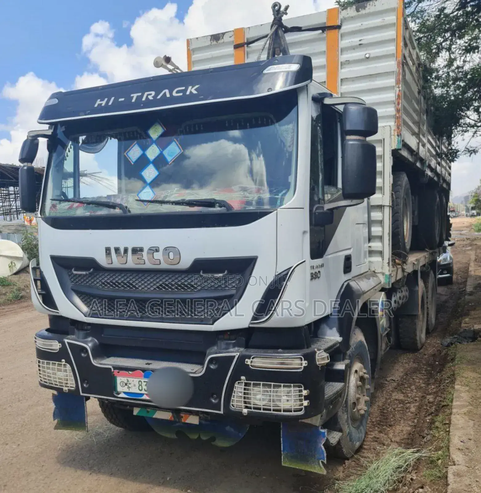 ባላቶኒ ከነተሳቢው
•2016
•83 ሽ ታርጋ
•መስፍን በመስፍን