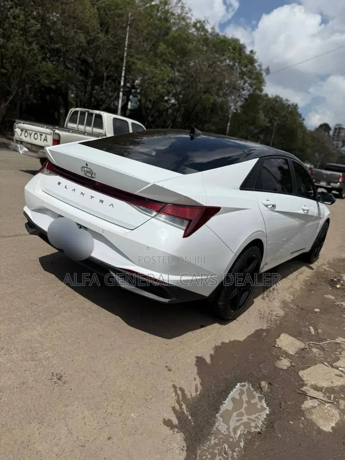 Hyundai Elantra 2021 White
