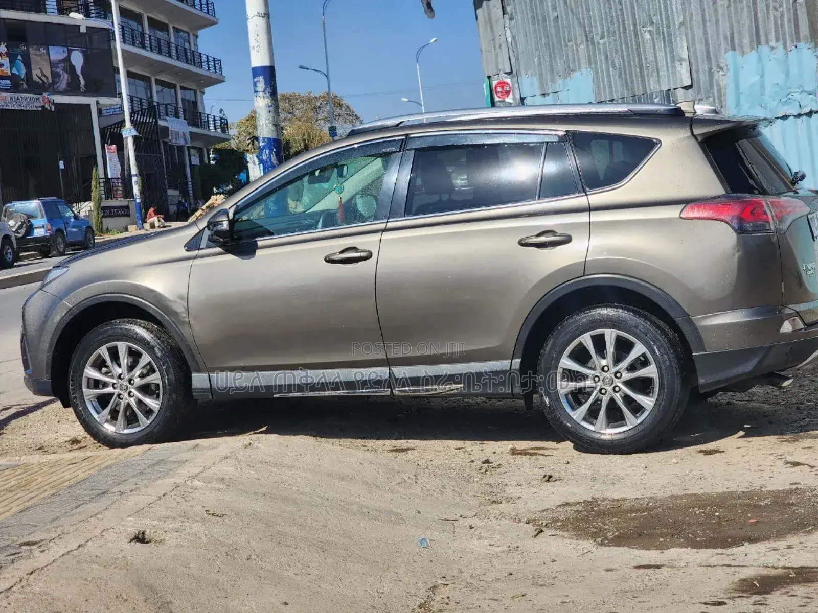 Toyota RAV4 2018 Pink