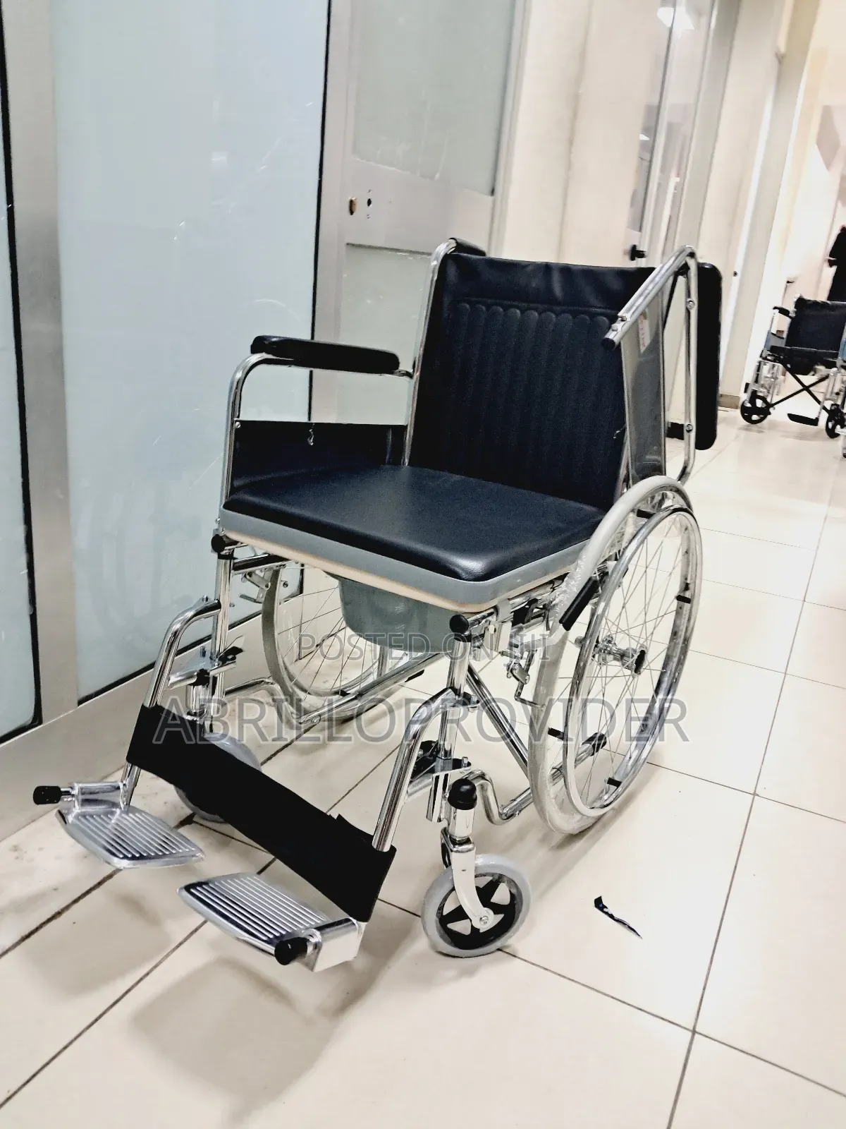 Toilet Wheelchair5wheelchair4wheelchair8wheelchair2wheelchai
