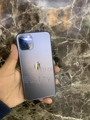 Photo - Apple iPhone 11 Pro Max 512 GB Black