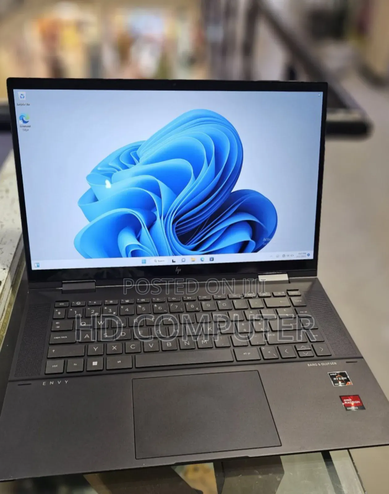 New Laptop HP Envy X360 16GB AMD Ryzen 7 SSD 1T