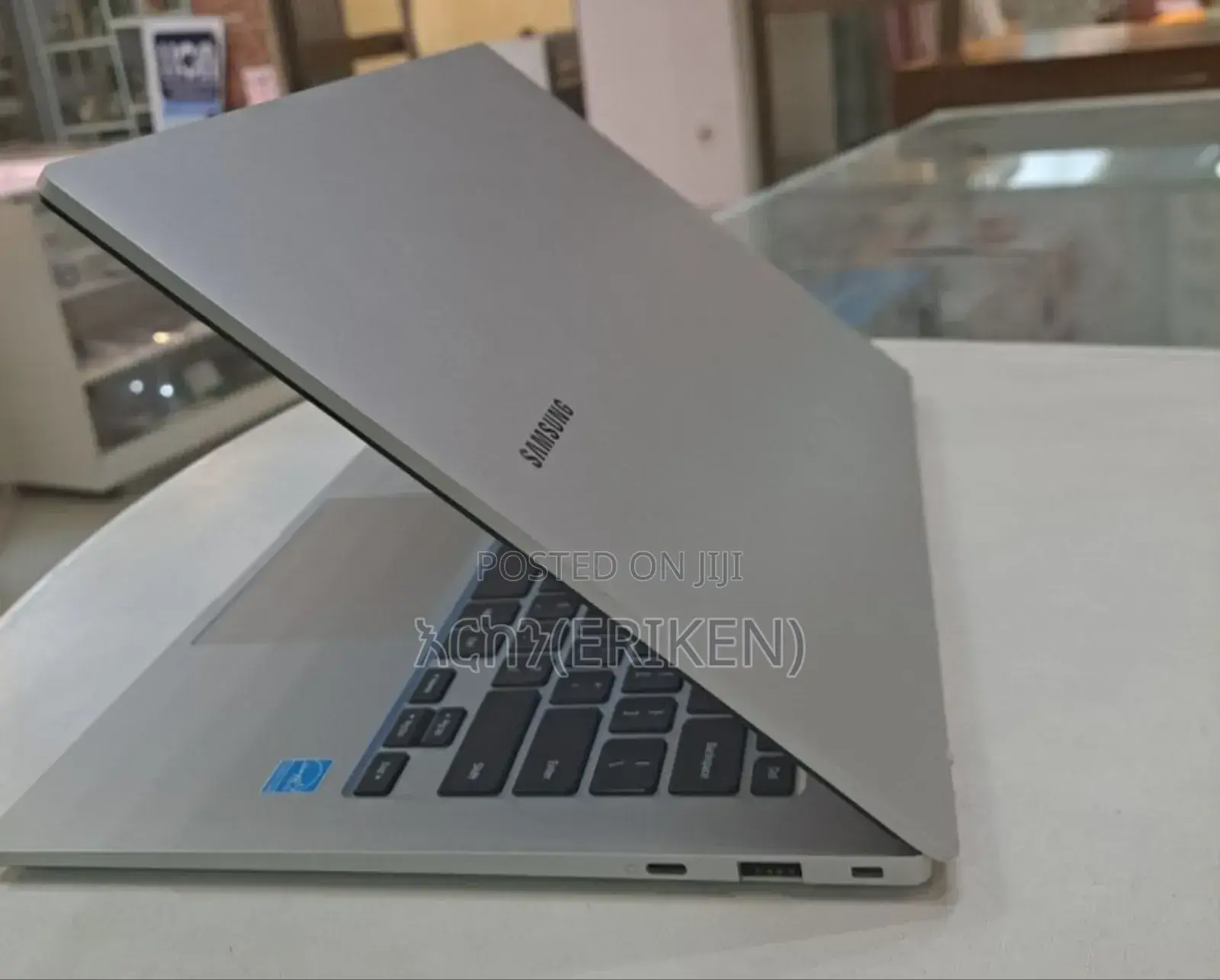 New Laptop Samsung Galaxy Book 2 6GB SSD 128GB