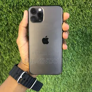 Photo - Apple iPhone 11 Pro 256 GB Black