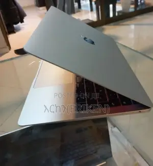 New Laptop Apple MacBook Air 2019 8GB Intel Core I5 SSD 128GB