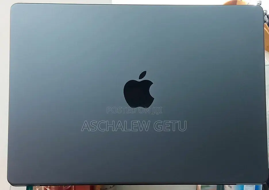 New Laptop Apple MacBook Pro 2019 18GB Intel Core I9 SSD 512GB