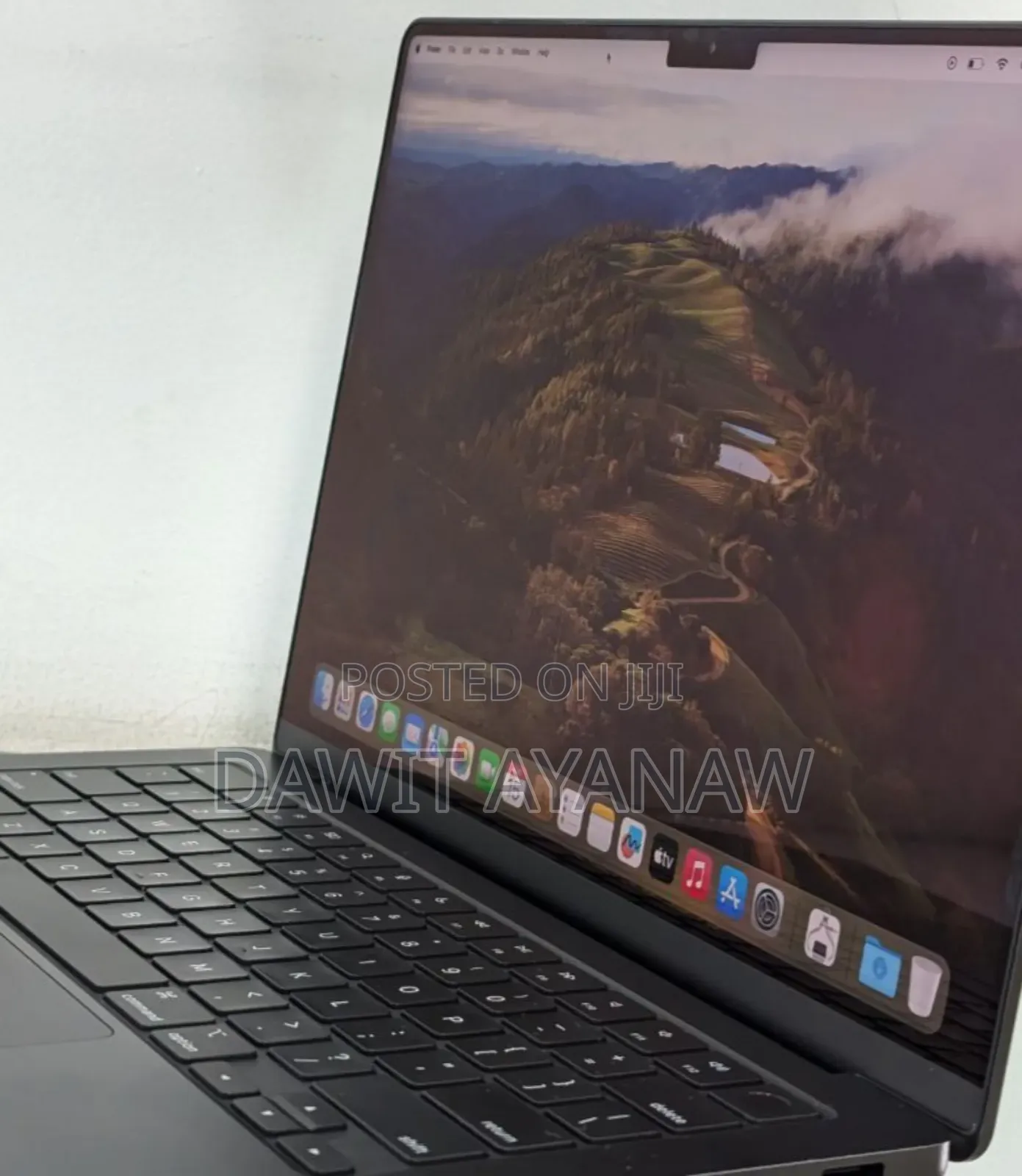 New Apple MacBook Pro 2023 M3 14-Inch 18GB Apple M3 Pro SSD 512GB