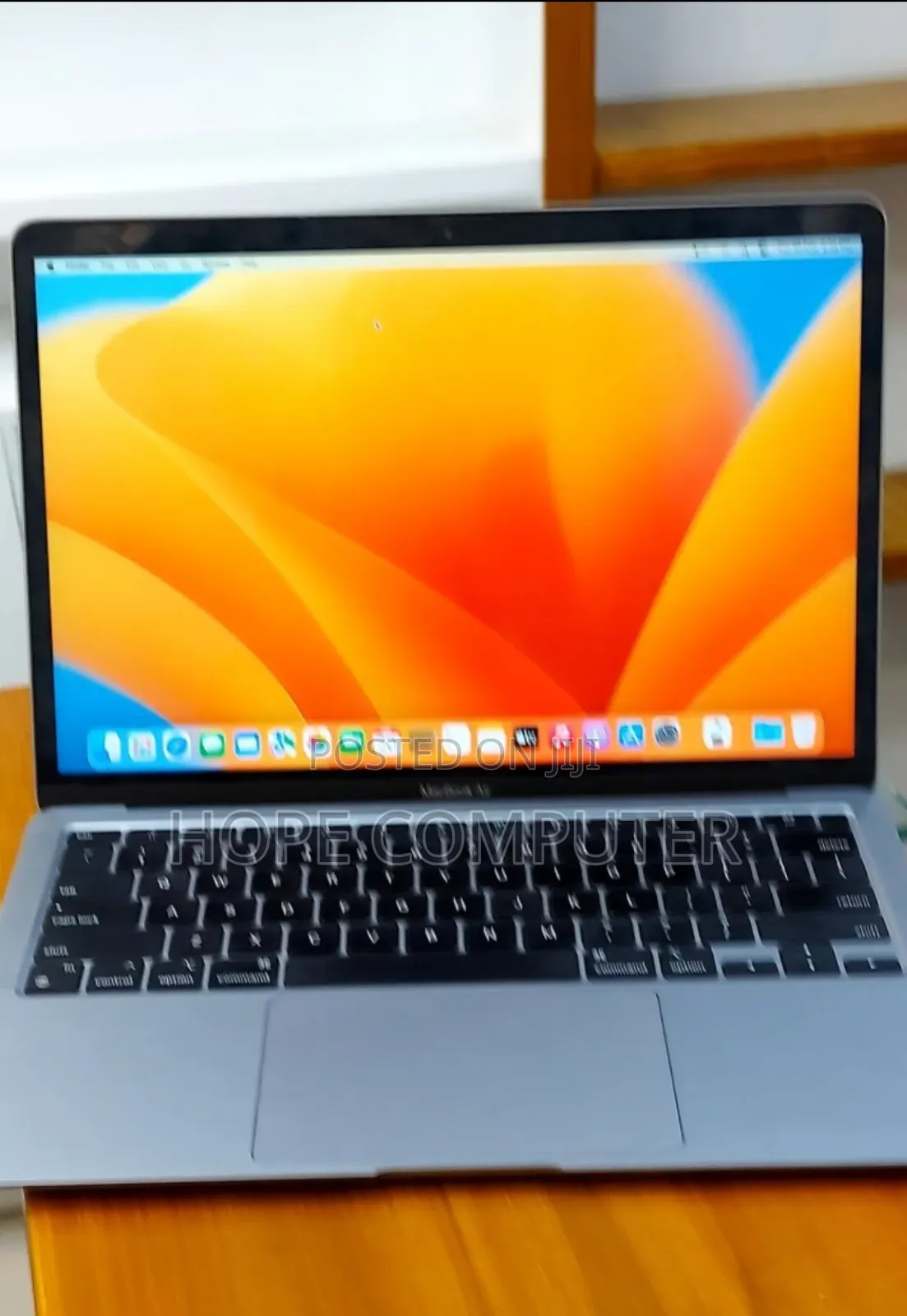 New Laptop Apple MacBook Air 2020 M1 8GB Apple M1 SSD 256GB