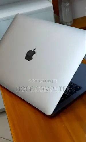 New Laptop Apple MacBook Air 2020 M1 8GB Apple M1 SSD 256GB