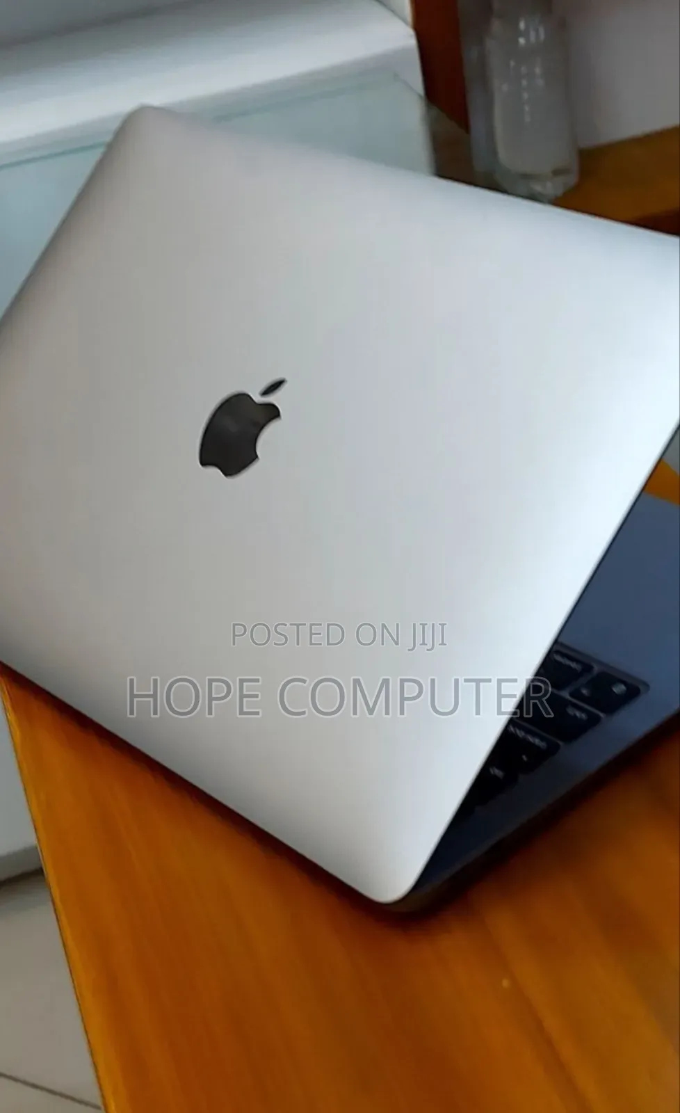 New Laptop Apple MacBook Air 2020 M1 8GB Apple M1 SSD 256GB