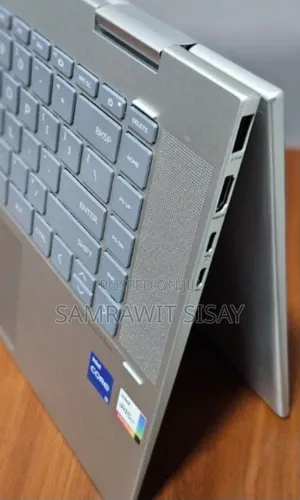 New Laptop HP Envy X360 8GB Intel Core I5 SSD 512GB
