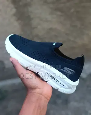 Sketchers Go Walk