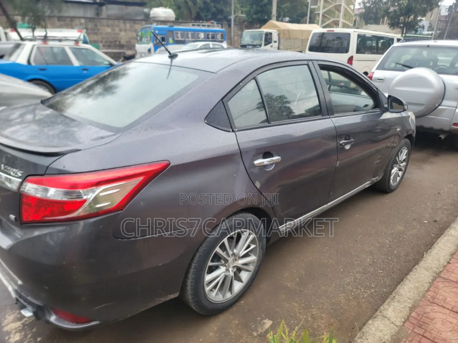 Toyota Yaris 2015 Gray