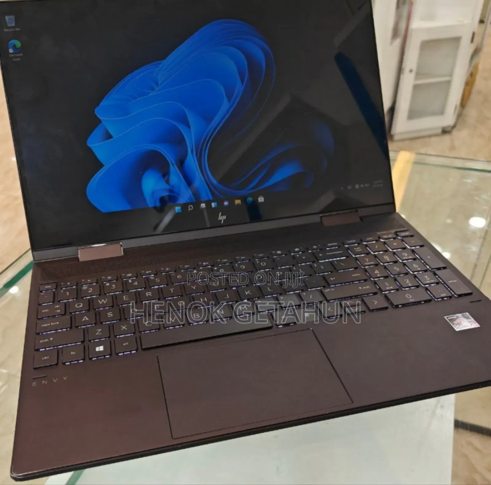 New Laptop HP Envy X360 16GB AMD Ryzen 7 SSD 512GB