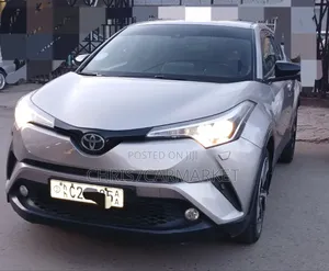 Photo - Toyota C-HR Limited FWD 2019 Silver