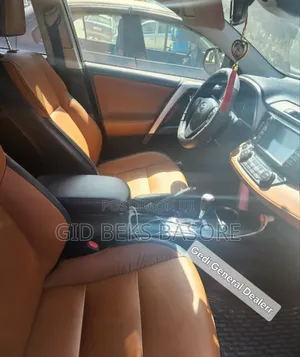 Toyota RAV4 2017 Gray